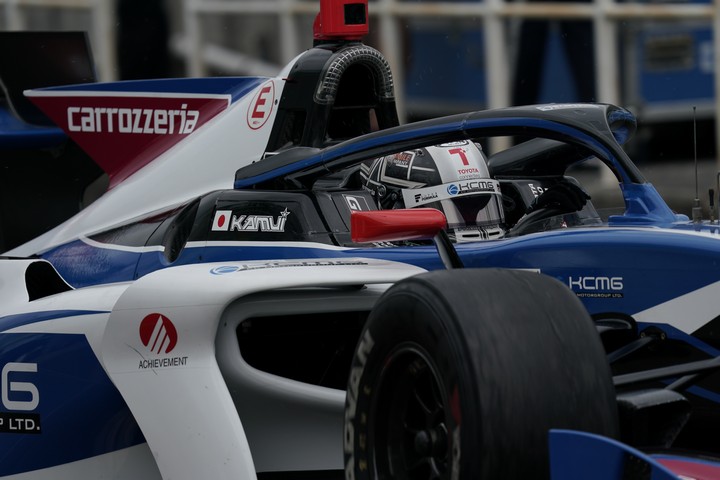 占有走行: 小林可夢偉（carrozzeria Team KCMG）