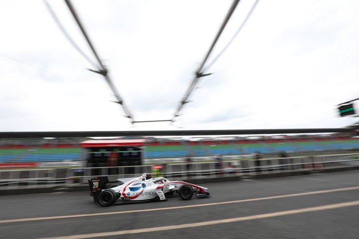 占有走行: 平川亮（ITOCHU ENEX TEAM IMPUL SF19）