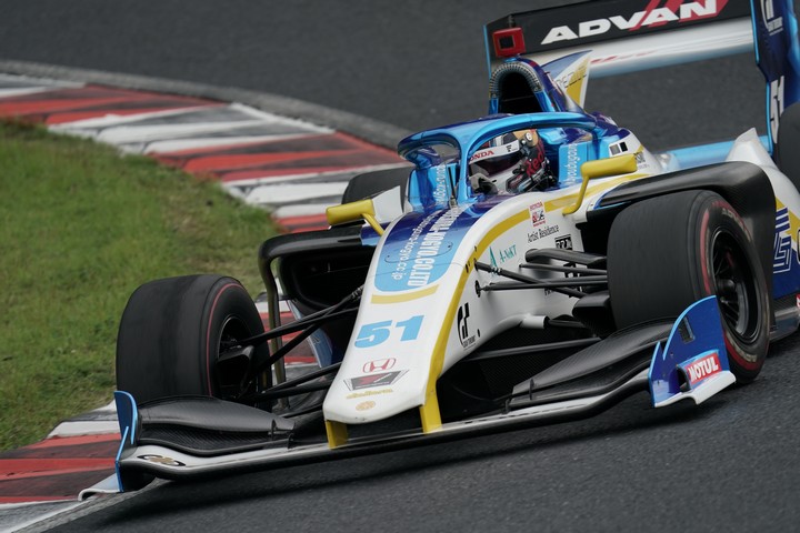 占有走行: ハリソン・ニューウェイ（GOLDEX TAIROKU RACING SF19）