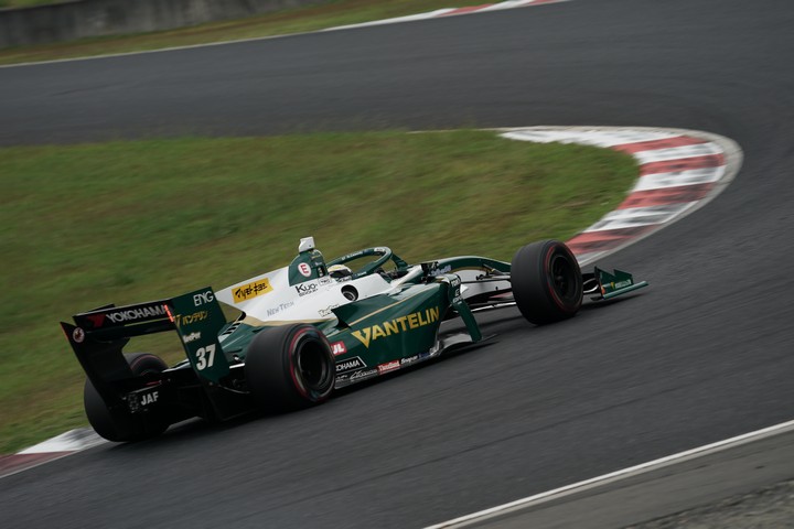 フリー走行: ニック・キャシディ（VANTELIN KOWA TOM’S SF19）