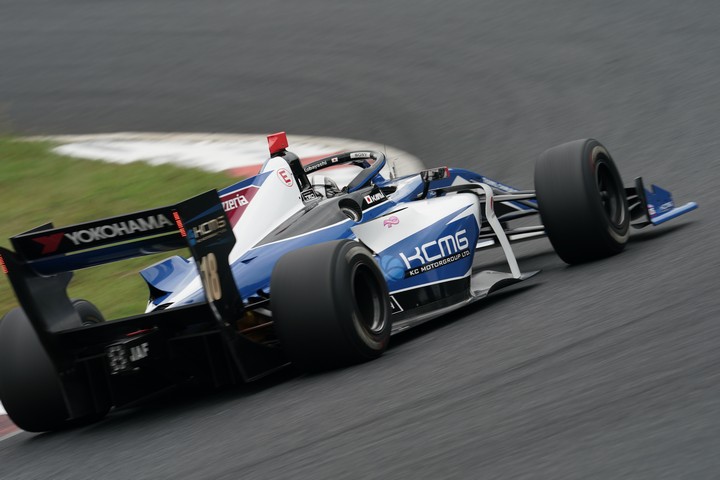 フリー走行: 小林可夢偉（KCMG Elyse SF19）