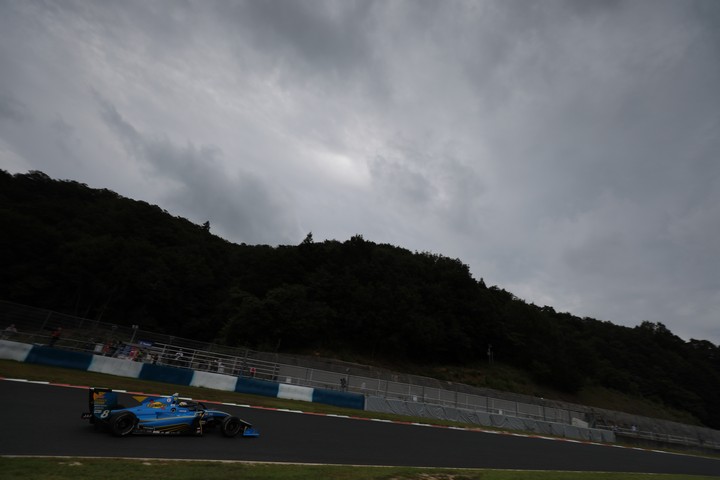 フリー走行: 大嶋和也（UOMO SUNOCO SF19）