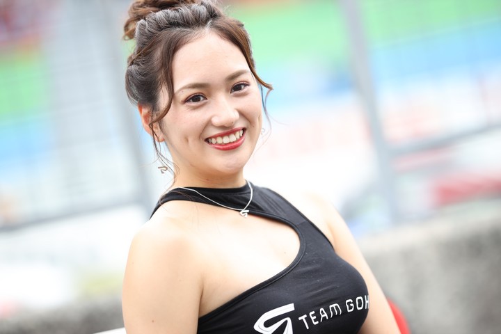 ピットウォーク: レースクイーン