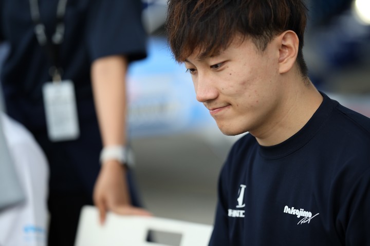 キッズピットウォーク: 牧野任祐（TCS NAKAJIMA RACING）