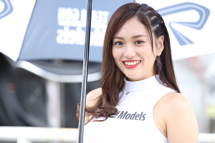 ピットウォーク: レースクイーン