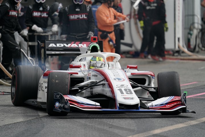 スタート進行: 関口雄飛（ITOCHU ENEX TEAM IMPUL SF19）