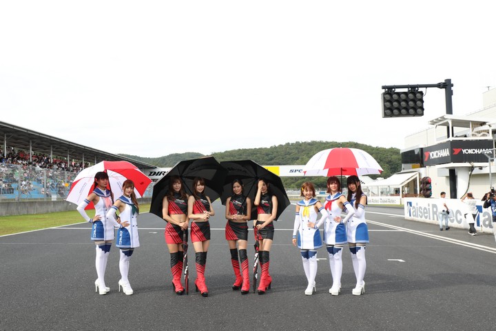 スタート進行: レースクイーン