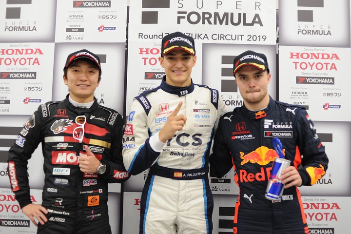 予選フォトセッション: トップ3のドライバー