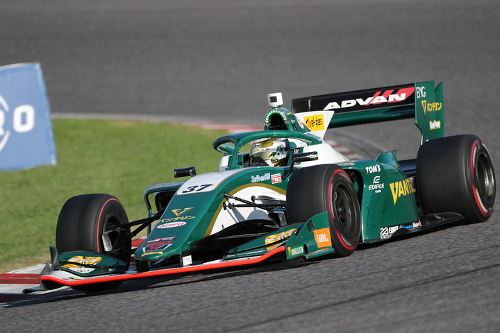 決勝で2位に入ったニック・キャシディ（VANTELIN KOWA TOM’S SF19）はドライバーズチャンピオンを決めた