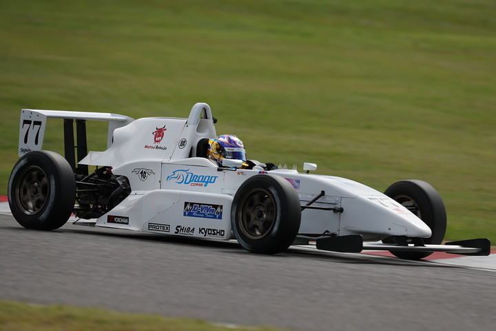 予選2位は荒川麟（Drago CORSE 10V）