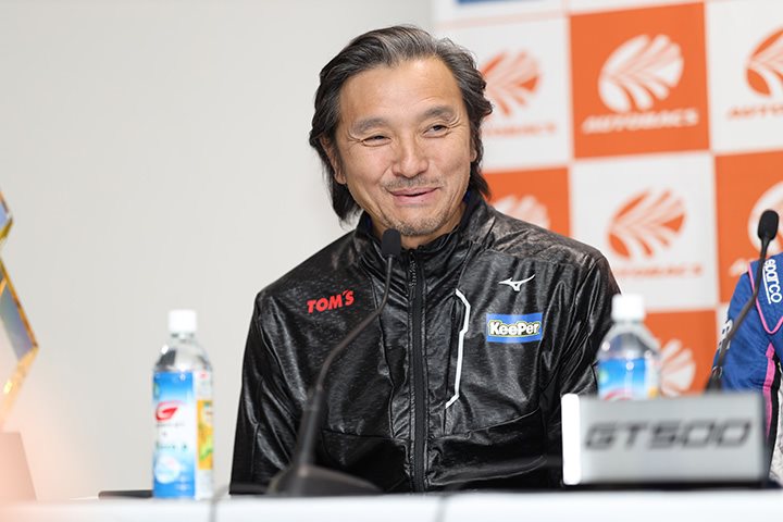 シリーズ記者会見: GT500クラスでチャンピオンを獲得したチーム監督の山田淳氏（LEXUS TEAM LEMANS WAKO'S）