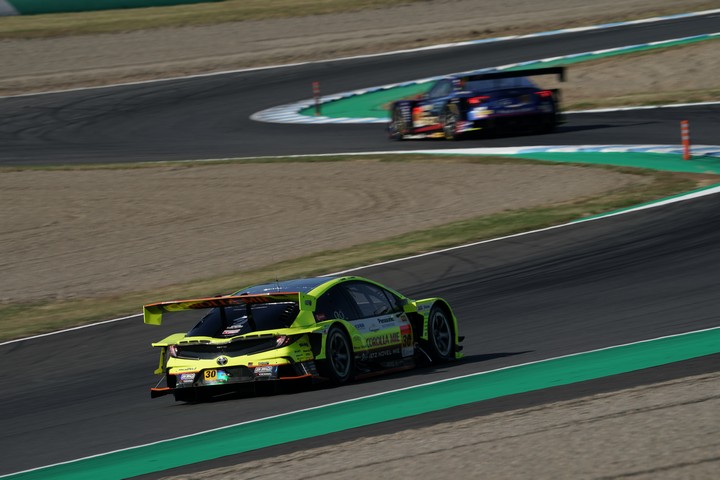 公式練習: 永井宏明／織戸学組（TOYOTA GR SPORT PRIUS PHV apr GT）