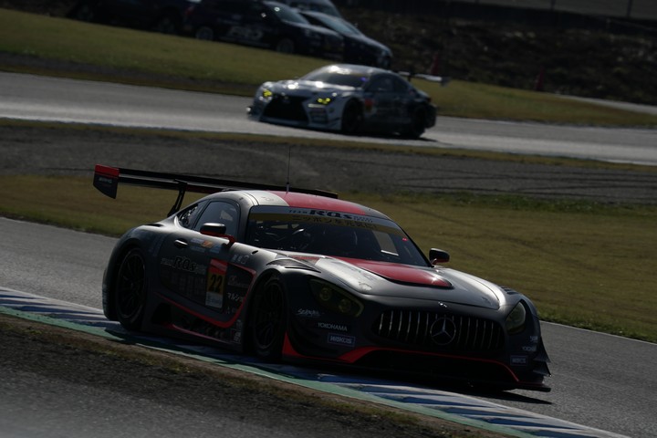公式練習: 和田久／城内政樹組（アールキューズ AMG GT3）