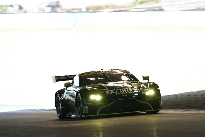 公式練習: 藤井誠暢（D'station Vantage GT3）