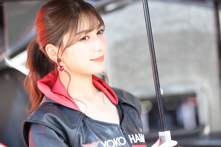 ピットウォーク: レースクイーン