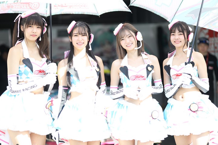 ピットウォーク: レースクイーン