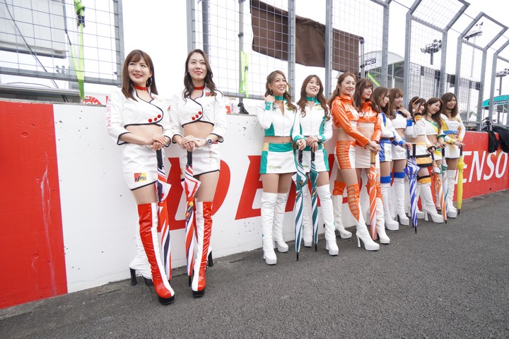 ピットウォーク: レースクイーン