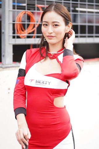 ピットウォーク: レースクイーン