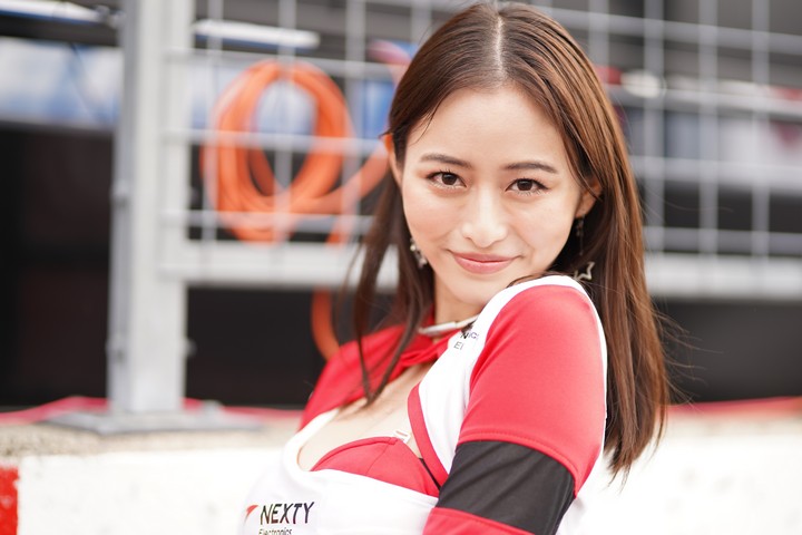 ピットウォーク: レースクイーン