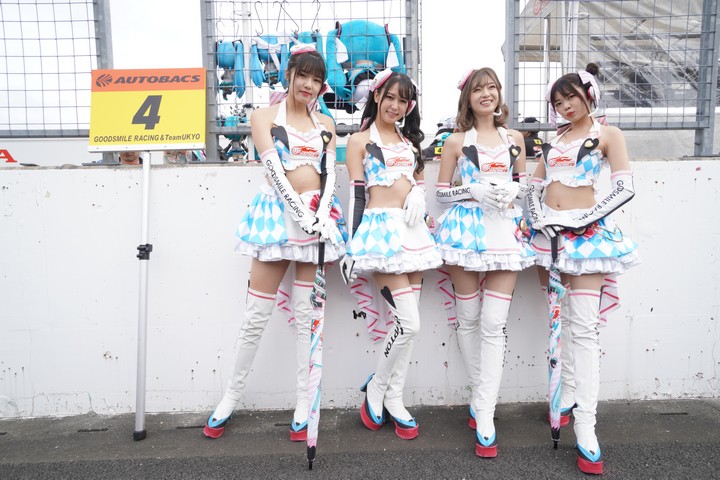 ピットウォーク: レースクイーン