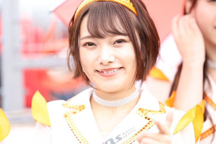 ピットウォーク: レースクイーン