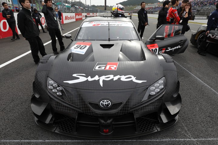 ピットウォーク: 来年度から採用されるGT500マシン