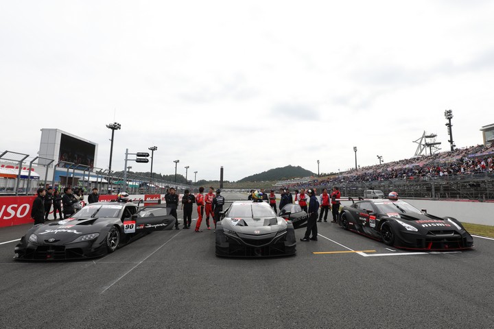 ピットウォーク: 来年度から採用されるGT500マシン