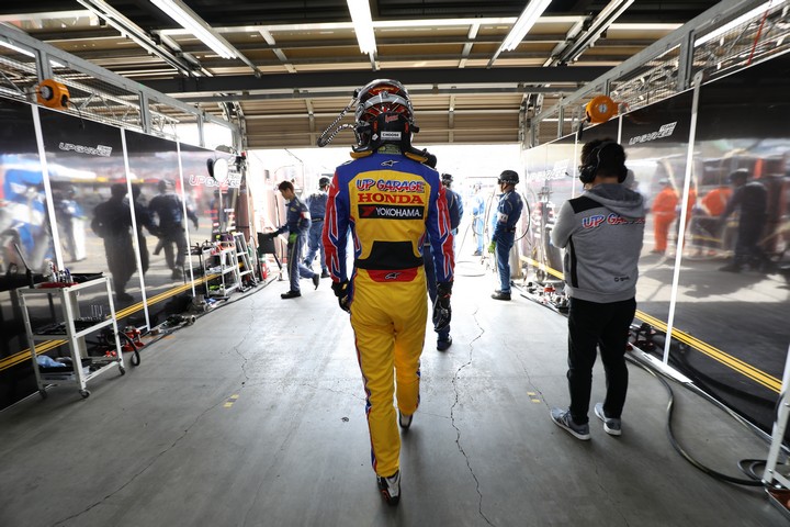 スタート進行: 小林崇志（TEAM UPGARAGE）