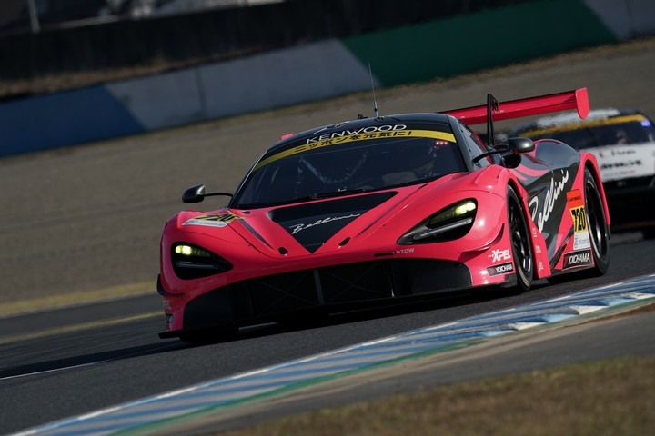 GT300クラスポールポジションは荒聖治／アレックス・パロウ組（McLaren 720S）