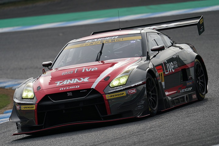 GT300クラス優勝は平中克幸／安田裕信組（GAINER TANAX GT-R）