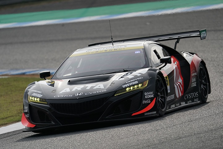 GT300クラス決勝で4位に入りドライバーズチャンピオンを決めた高木真一／福住仁嶺組（ARTA NSX GT3）