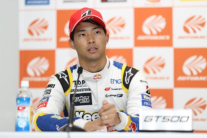 決勝記者会見: GT500クラス優勝の平川亮（KeePer TOM'S LC500）