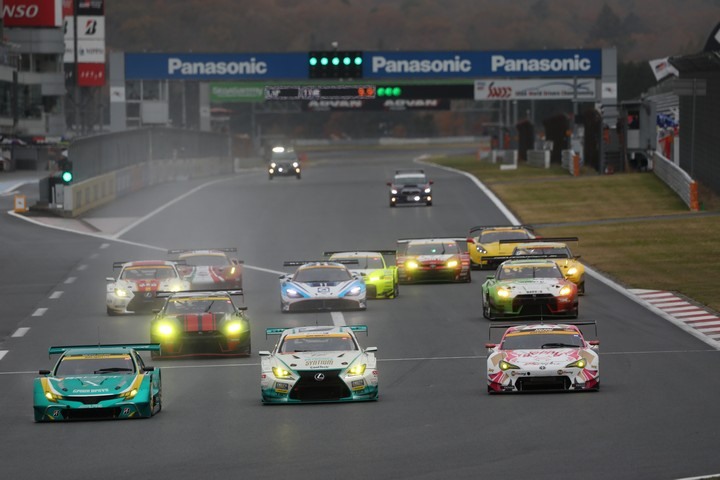 スプリントカップレース1: スタートシーン