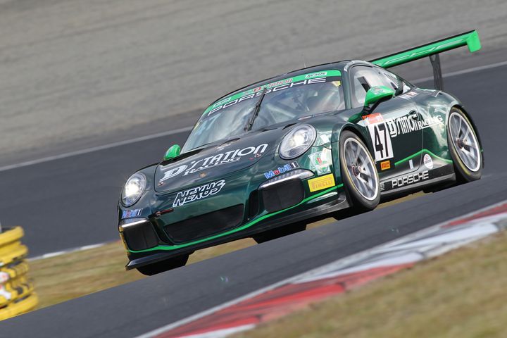 ST-1クラスポールポジションは星野辰也／織戸学／濱賢⼆組（D'station Porsche）