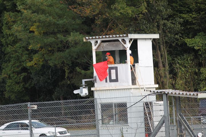 グループ2 Aドライバー予選では赤旗が提示された