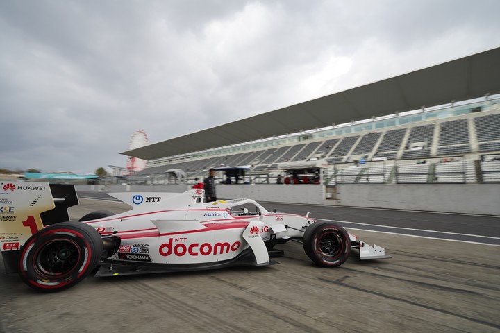 公式&ルーキーテスト: 山本尚貴（DOCOMO TEAM DANDELION RACING）