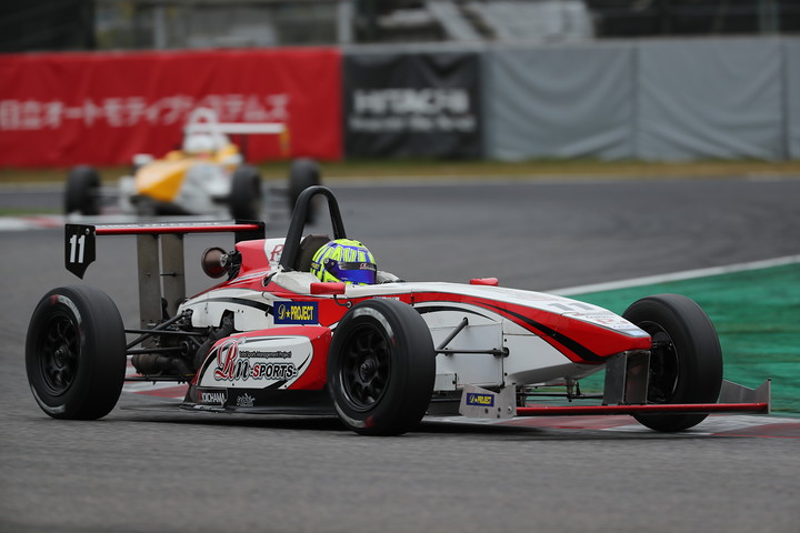 日本一決定戦: Bグループポールポジションは岩佐歩夢（Rn-sports制動屋DプロKK-S）