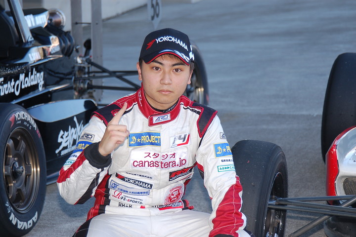 日本一決定戦決勝: 優勝した岩佐歩夢（Rn-sports制動屋DプロKK-S）