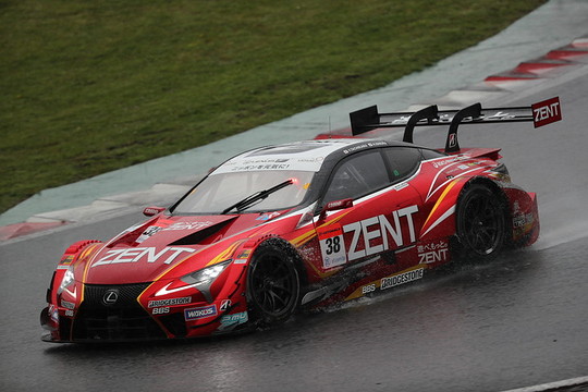 GT500クラス優勝は立川祐路/石浦宏明組(ZENT CERUMO LC500) GT500クラス優勝は立川祐路/石浦宏明組(ZENT CERUMO LC500)