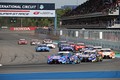 決勝レース: スタート直後、GT500クラスの攻防