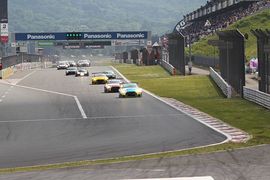 24時間先のゴールを美座してスタートが切られた（グループ1）