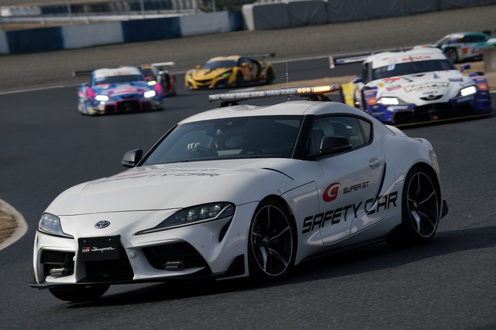 公式テスト岡山3回目: 今シーズンからスープラに更新されたセーフティーカー