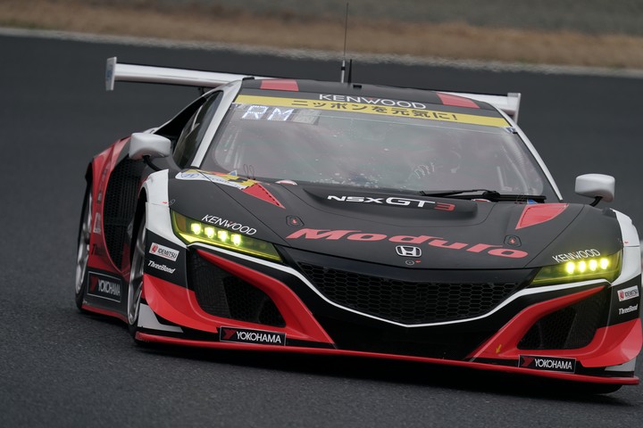 公式テスト岡山3回目: 道上龍／ジェイク・パーソンズ組（Modulo KENWOOD NSX GT3）