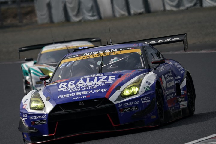 公式テスト岡山4回目: 藤波清斗／ジョアオ・パオロ・デ・オリベイラ組（リアライズ 日産自動車大学校GT-R）