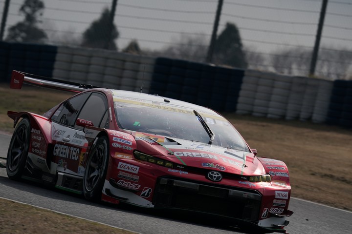 公式テスト岡山4回目: GT300クラス2位の嵯峨宏紀／中山友貴組（TOYOTA GR SPORT PRIUS PHV apr GT）