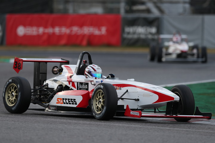予選2位は上野大哲（SACCESSRACING）