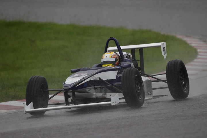 決勝2位は元嶋成弥（MYST.NAVY AUTO.制動屋.KKS-2）