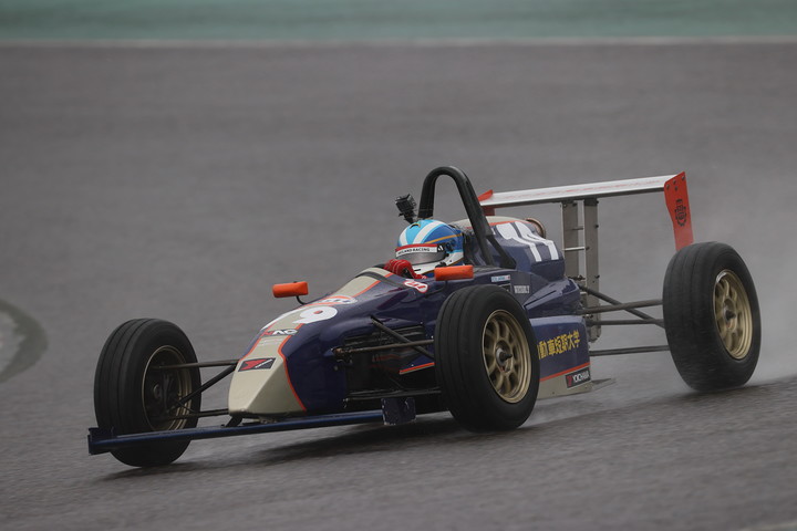 決勝3位は八巻渉（中日本自動車短期大学MSE学科07J）