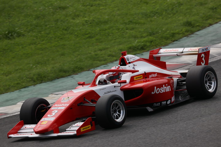 優勝は阪口晴南（SUTEKINA RACING TEAM）