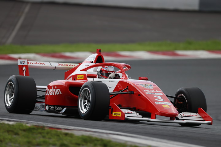 第1～第3戦公式予選: 3戦ともポールポジションの阪口晴南（SUTEKINA RACING TEAM）